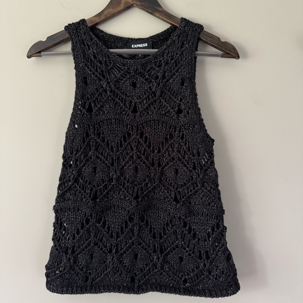 EXPRESS CROCHET SWEATER TANK BLACK WITH METALLIC SILVER THREAD SIZE SMALL GUC